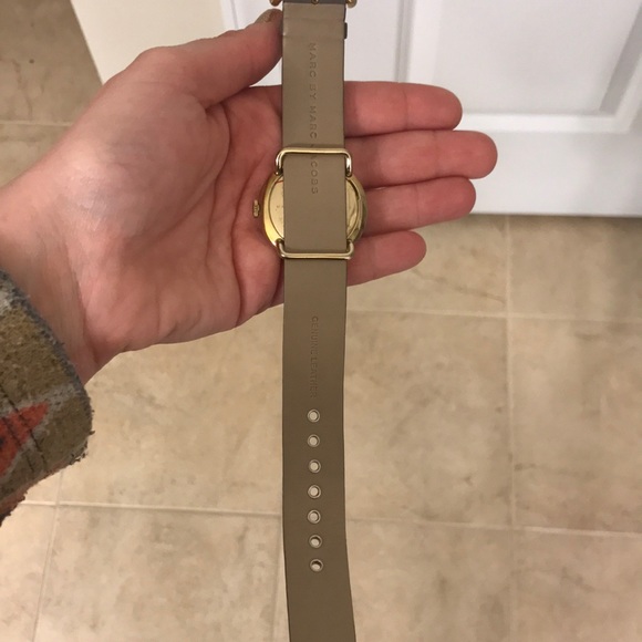 Marc Jacobs Watch - Picture 4 of 5